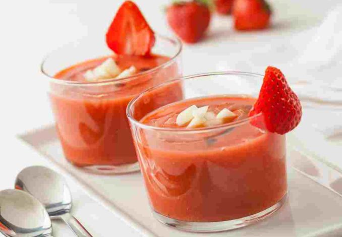 Gaspacho de fraises poivre