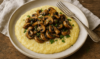 Polenta crémeuse au parmesan et champignons sautés